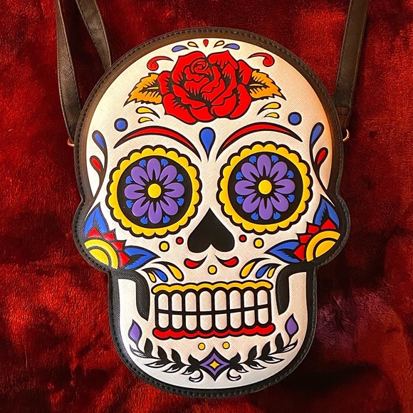 🧨MAD ENGINE SUGAR
SKULL CROSSBODY BAG (SEND ANY OFFERS OVER $44 AND ITS YOURS‼️) - Picture 3 of 5